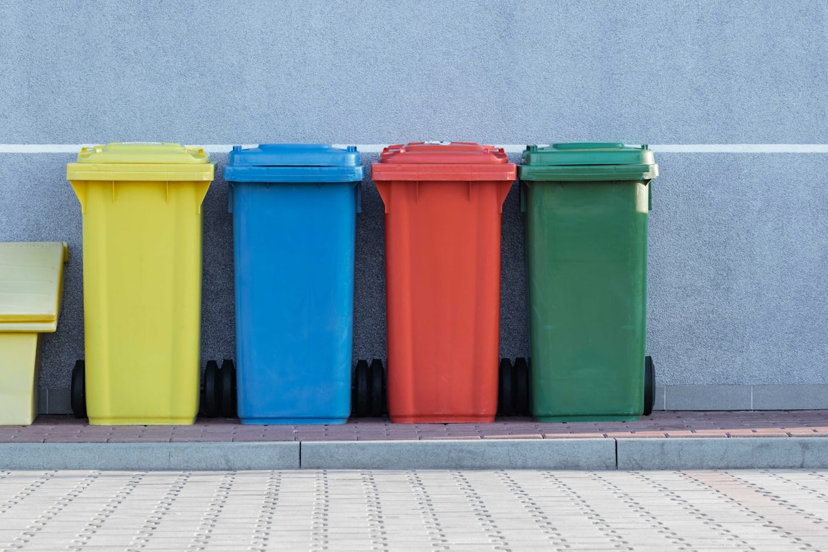 Tumpukan sampah plastik